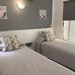 Vivienda Tauro Apartment *