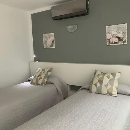 Vivienda Tauro * Puerto del Carmen (Lanzarote)